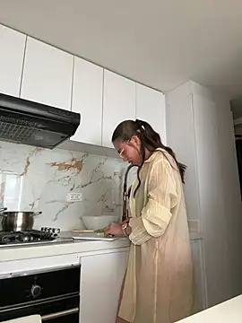 Anaruso online show from March 2025 06:51:01 PM