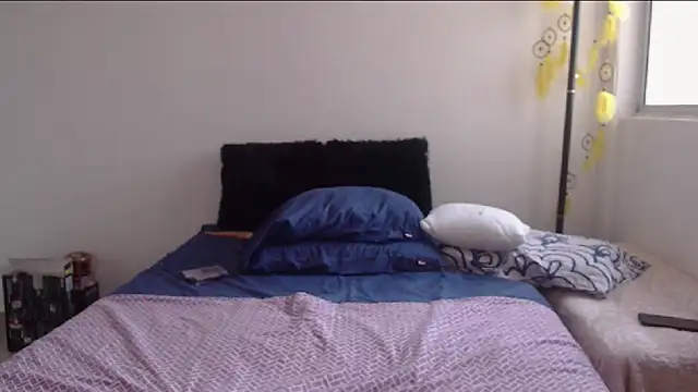 milchanel online show from January 2025 10:01:01 PM