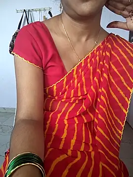 lovelygirl4567 online show from December 2025 05:35:02 AM