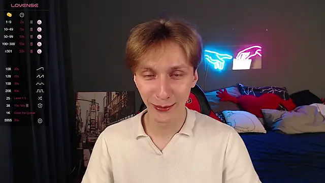 Snapshot of Adrian_Di chatting on February 2025 02:02:01 PM Adrian Di online show from February 2025 02:02:01 PM