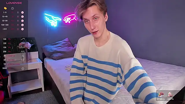 Snapshot of Adrian_Di chatting on February 2025 07:41:01 PM Adrian Di online show from February 2025 07:41:01 PM