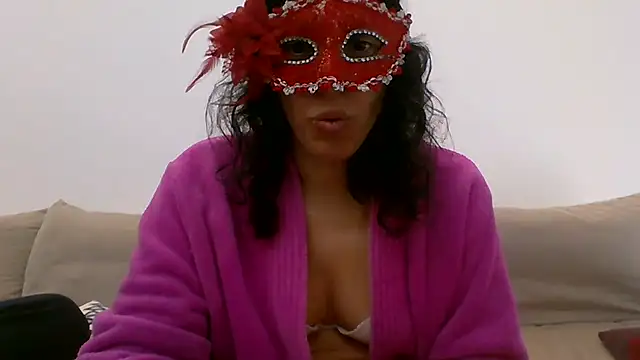 couple-tuga online show from February 2025 11:34:02 AM