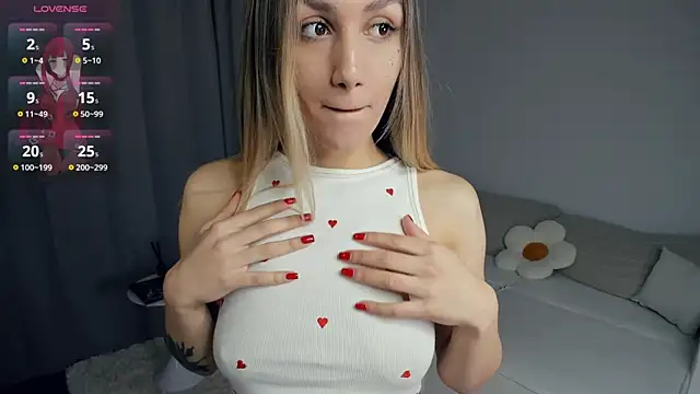 Niki Luston online show from January 2025 07:39:01 PM