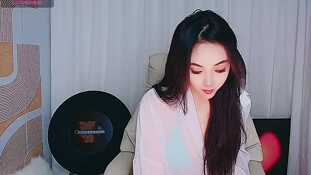 Snapshot of xiaotiantian-76 chatting on October 2025 12:46:02 AM xiaotiantian-76 online show from October 2025 12:46:02 AM