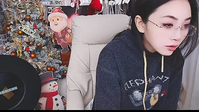 xiaotiantian-76 online show from December 2025 02:18:01 AM