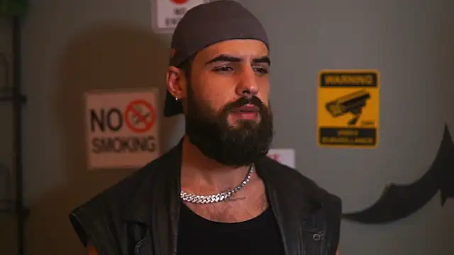 HairyRobxxx online show from November 2025 10:34:02 PM