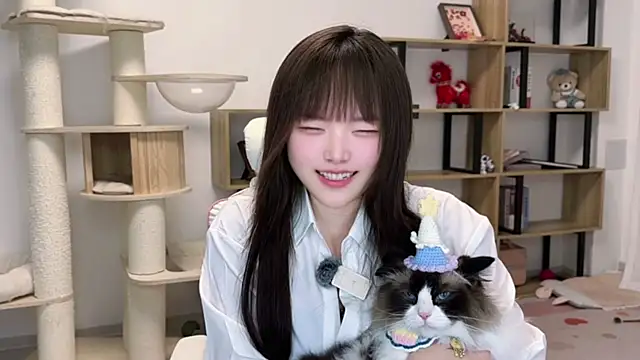 Snapshot of Chenjing0 chatting on May 2026 12:15:01 PM Chenjing0 online show from May 2026 12:15:01 PM
