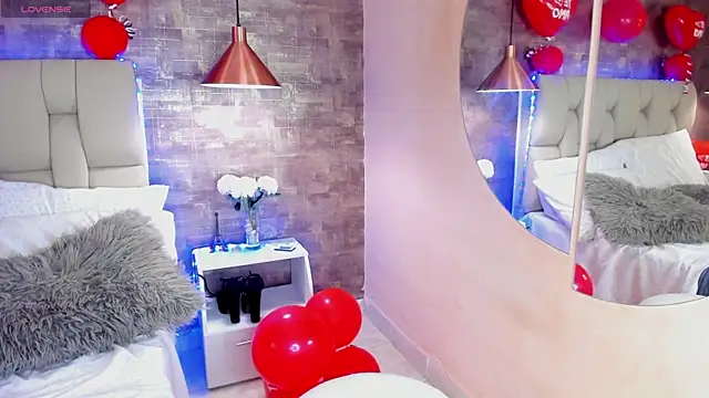 Snapshot of Scarlet_lace chatting on February 2025 10:31:02 PM Scarlet lace online show from February 2025 10:31:02 PM