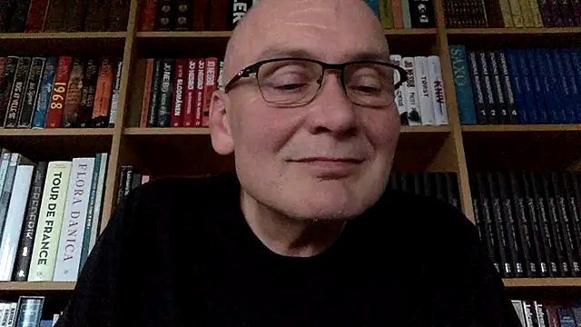 Snapshot of Parleg2 chatting on September 2025 04:53:02 PM Parleg2 online show from September 2025 04:53:02 PM