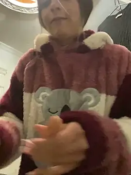 Snapshot of Amys chatting on January 2025 06:45:02 AM Amys online show from January 2025 06:45:02 AM