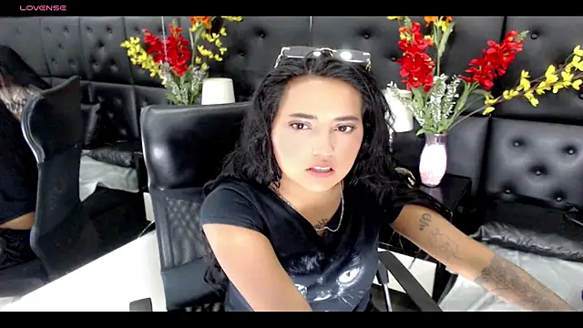 Carolaine01 online show from January 2025 08:11:01 PM