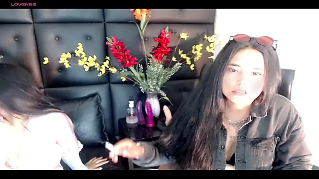 Carolaine01 online show from March 2025 11:05:01 PM