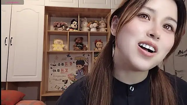 Snapshot of Lucky-xiuxiu chatting on February 2025 03:17:02 AM Lucky-xiuxiu online show from February 2025 03:17:02 AM