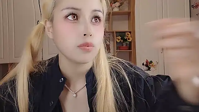 Snapshot of Lucky-xiuxiu chatting on March 2025 07:02:01 AM Lucky-xiuxiu online show from March 2025 07:02:01 AM