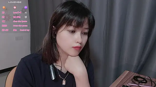 Lucky-xiuxiu online show from October 2025 04:19:01 PM