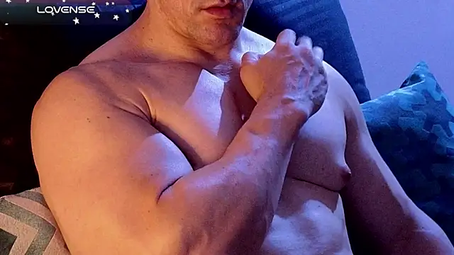 Snapshot of life_warrior chatting on December 2024 05:18:02 PM life warrior online show from December 2024 05:18:02 PM