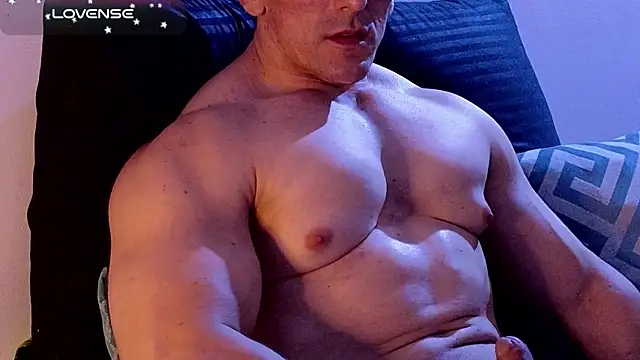 Snapshot of life_warrior chatting on December 2024 04:25:01 PM life warrior online show from December 2024 04:25:01 PM