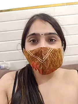 shreya1765 online show from January 2025 05:32:01 PM