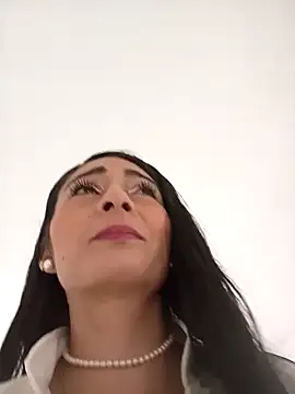 BELLA--26 online show from January 2025 02:19:01 PM