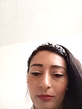 BELLA--26 online show from January 2025 09:05:01 PM