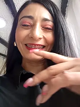 BELLA--26 online show from February 2025 03:26:01 PM