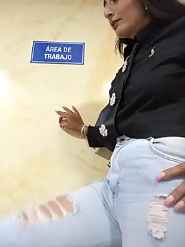 BELLA--26 online show from March 2025 08:16:02 PM