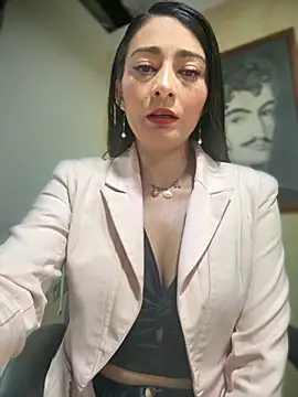 BELLA--26 online show from September 2025 01:46:01 PM