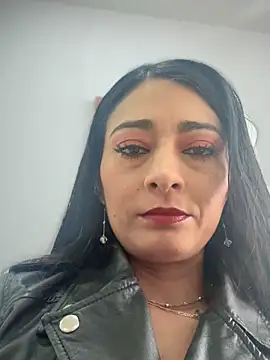 BELLA--26 online show from November 2025 02:45:02 PM