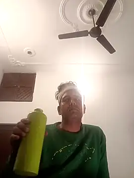 MAGNETICDADDY8 online show from March 2025 06:32:01 PM