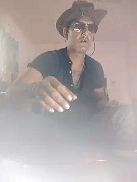 MAGNETICDADDY8 online show from October 2025 08:36:01 AM