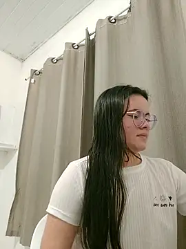 Snapshot of camillebr chatting on October 2025 11:13:01 PM camillebr online show from October 2025 11:13:01 PM