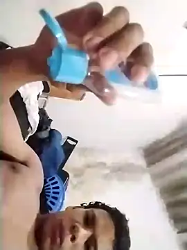 Snapshot of whoislone chatting on January 2025 04:07:01 AM whoislone online show from January 2025 04:07:01 AM