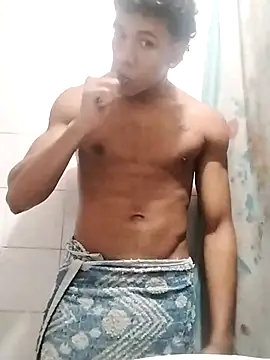 Snapshot of whoislone chatting on January 2025 11:47:01 PM whoislone online show from January 2025 11:47:01 PM