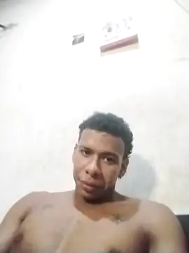 Snapshot of whoislone chatting on October 2025 11:35:01 PM whoislone online show from October 2025 11:35:01 PM