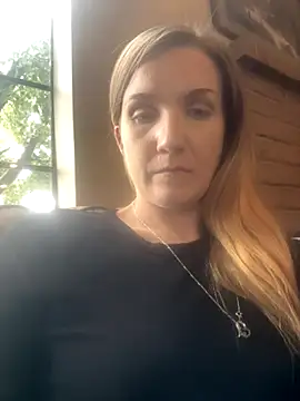 Snapshot of Kitty_DaCocks chatting on November 2025 09:24:02 PM Kitty DaCocks online show from November 2025 09:24:02 PM