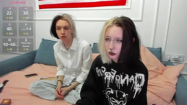 VeryRare TwinS online show from May 2026 07:22:02 PM