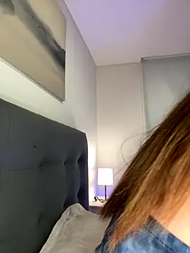 Snapshot of Maddy_Jones chatting on October 2025 12:44:02 AM Maddy Jones online show from October 2025 12:44:02 AM