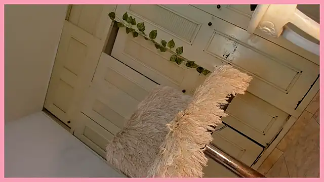 Snapshot of Kenny_Town chatting on October 2025 07:52:02 AM Kenny Town online show from October 2025 07:52:02 AM