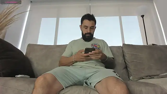 ragnar881547 online show from January 2025 11:41:02 AM