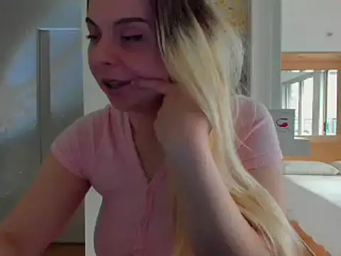 HappyIva online show from January 2025 11:02:02 PM