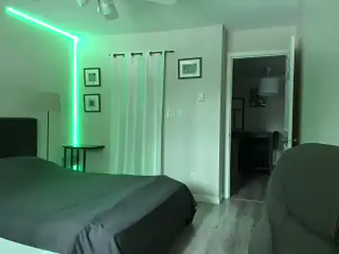 HappyIva online show from September 2025 08:43:01 PM