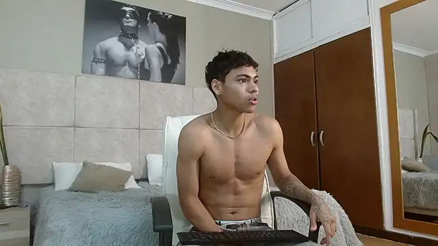 Snapshot of adam_piarse01 chatting on September 2025 10:37:02 PM adam piarse01 online show from September 2025 10:37:02 PM