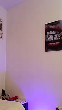 downsonMia online show from April 2026 01:41:01 PM