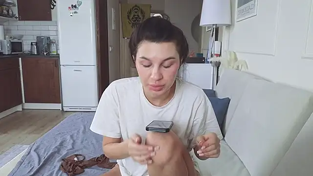 KristineEsme online show from February 2026 05:03:02 AM