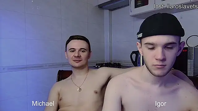 Snapshot of michael_sexdevil chatting on January 2025 04:01:01 PM michael sexdevil online show from January 2025 04:01:01 PM
