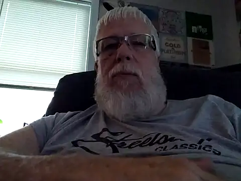 Snapshot of Futura_intx chatting on September 2025 07:02:02 PM Futura intx online show from September 2025 07:02:02 PM