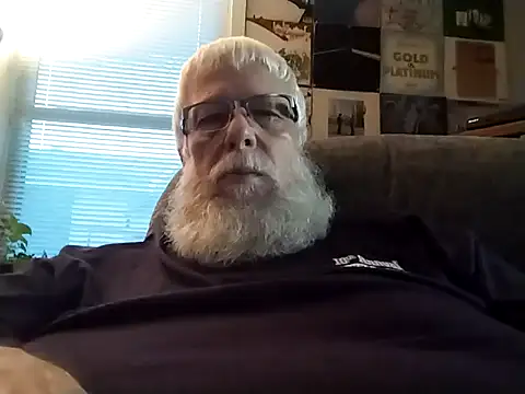 Snapshot of Futura_intx chatting on October 2025 02:06:01 PM Futura intx online show from October 2025 02:06:01 PM