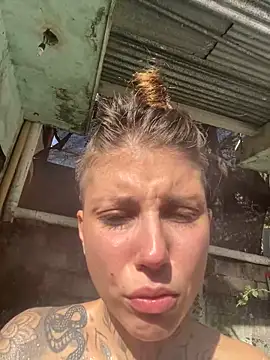 Snapshot of Izy_cute_ chatting on January 2025 08:56:02 PM Izy cute online show from January 2025 08:56:02 PM