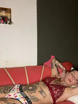 Snapshot of Izy_cute_ chatting on March 2025 08:06:01 AM Izy cute online show from March 2025 08:06:01 AM