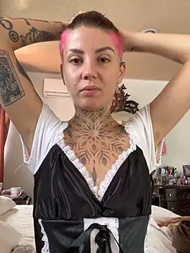 Snapshot of Izy_cute_ chatting on November 2025 04:39:01 PM Izy cute online show from November 2025 04:39:01 PM